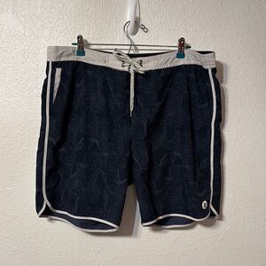 Vuori Cruise Board Shorts Size 38